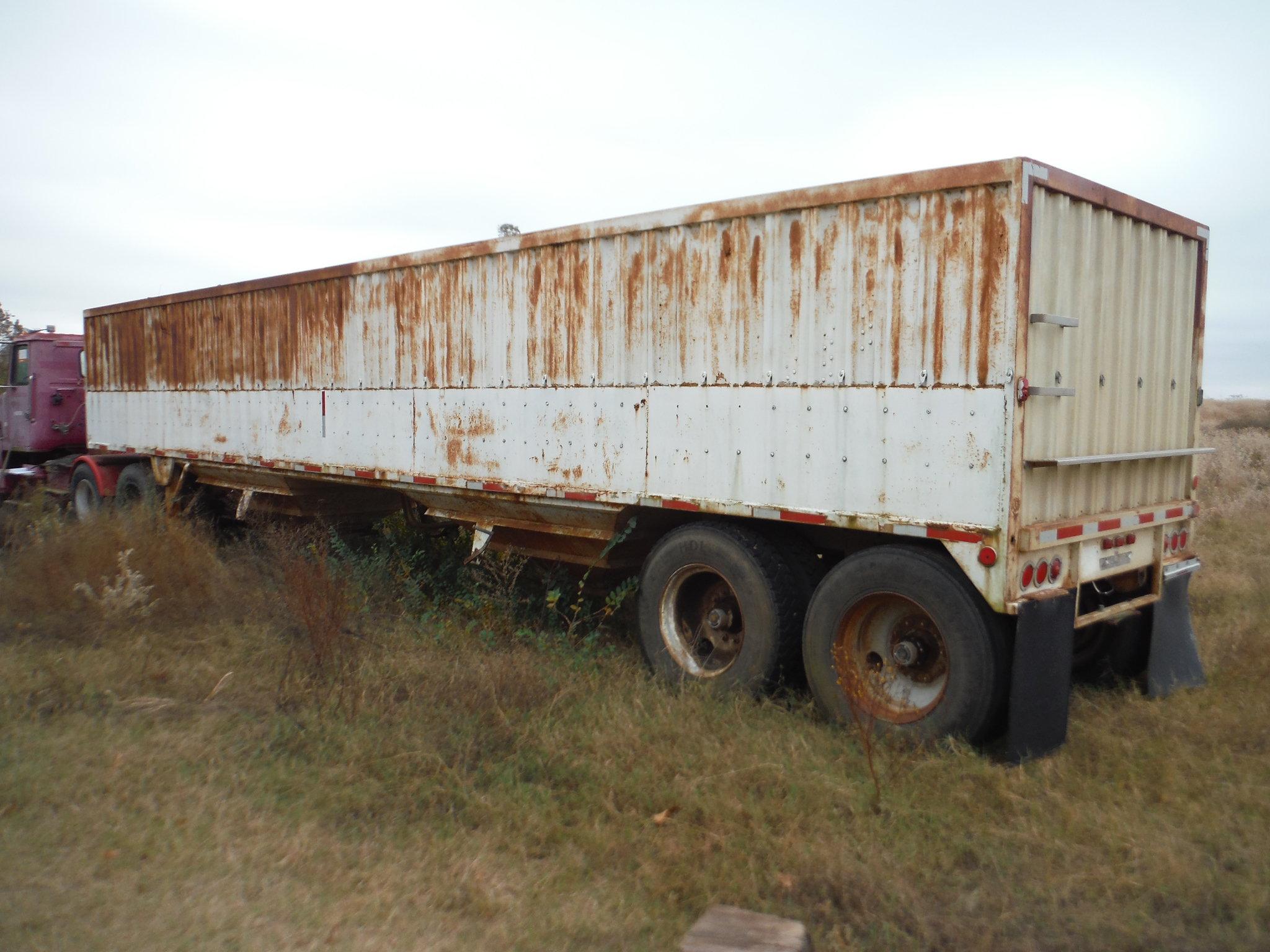 1977 Wilson 40X96 Hopper Trailer