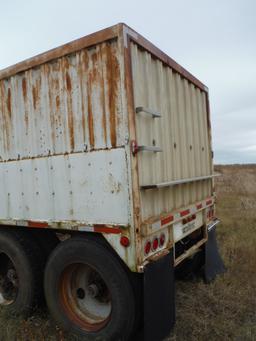 1977 Wilson 40X96 Hopper Trailer