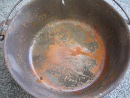 12"x 4-1/2" Griswold Wagner 5 qt. Cast Iron Pot