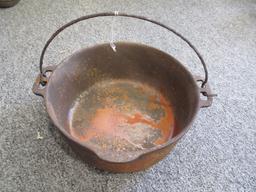 12"x 4-1/2" Griswold Wagner 5 qt. Cast Iron Pot