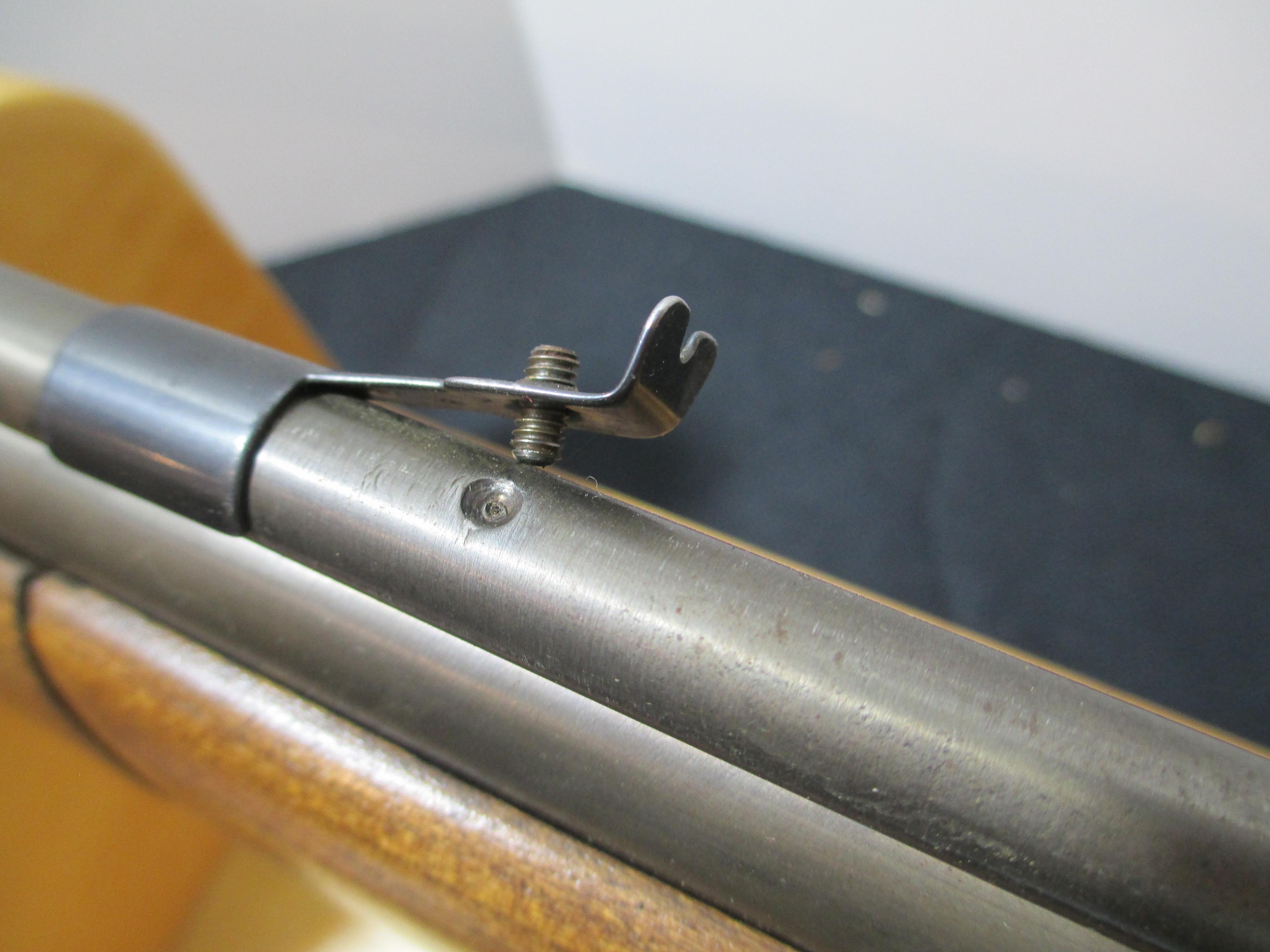 Crosman Vintage "Model 140" Co2 Powered Air Rifle 5.5mm (.22 Cal.)