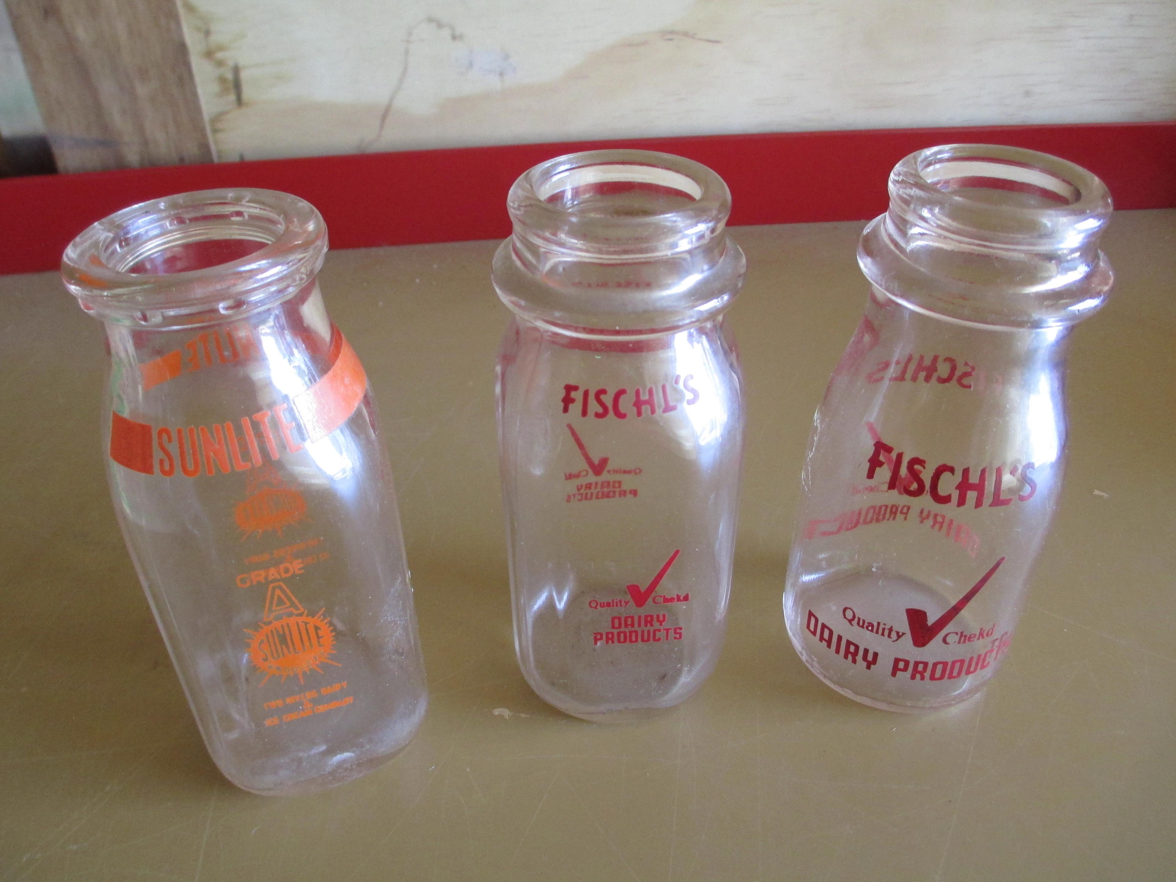Mixed Wisconsin 1 Pint Milk Bottles (21)