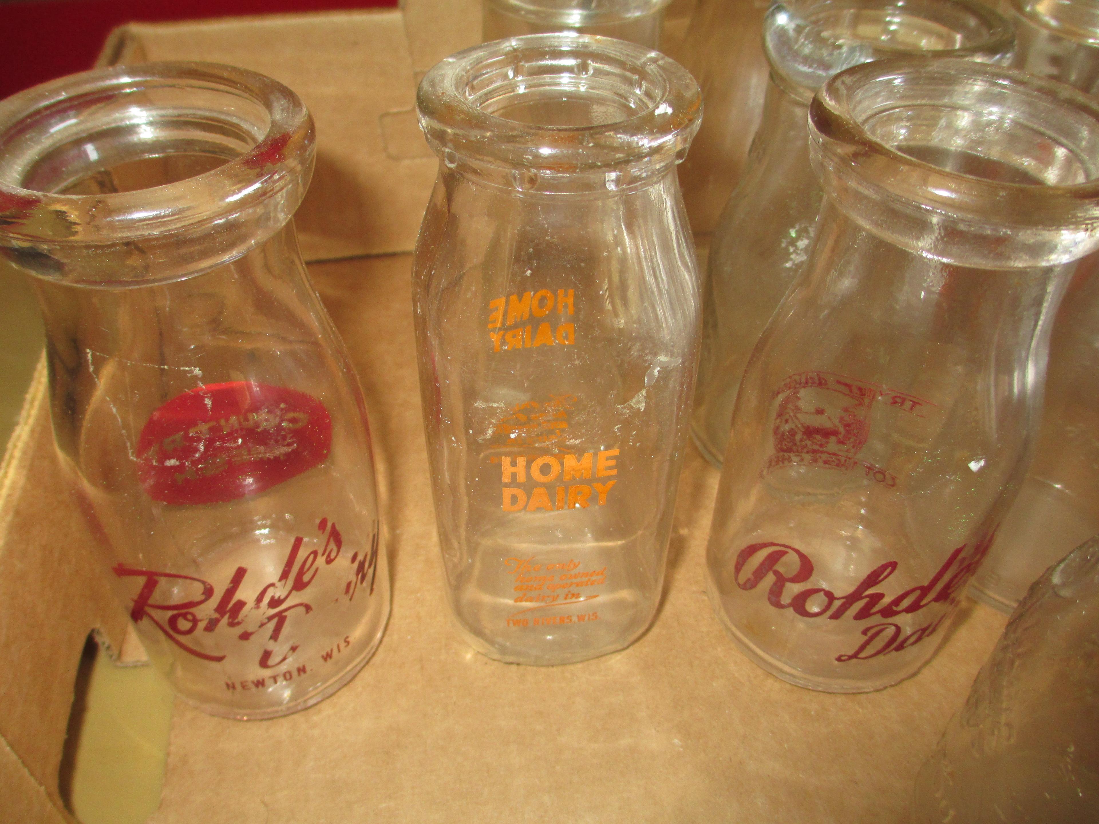 Mixed Wisconsin 1 Pint Milk Bottles (21)