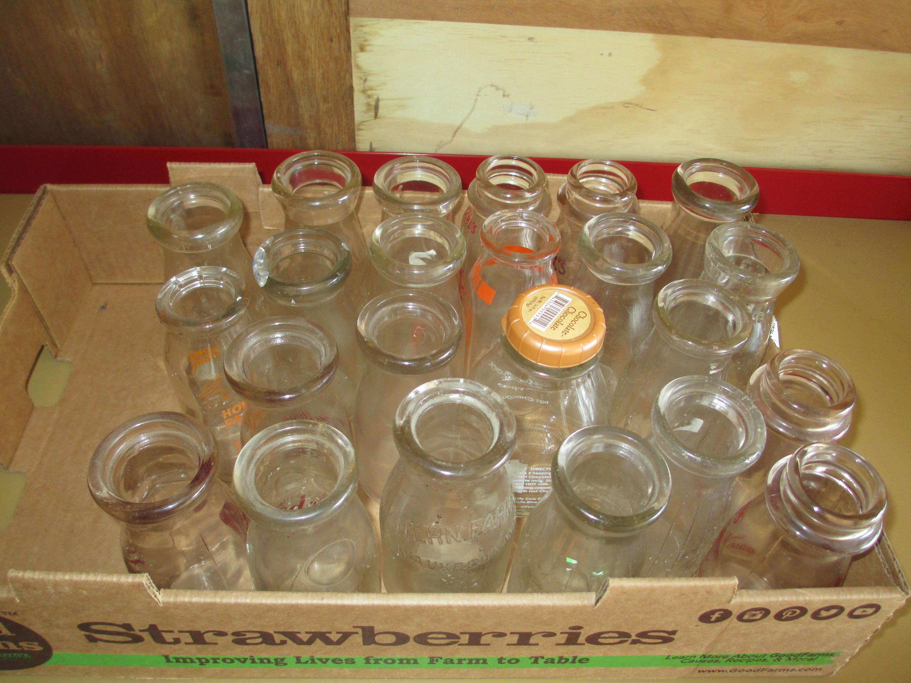 Mixed Wisconsin 1 Pint Milk Bottles (21)