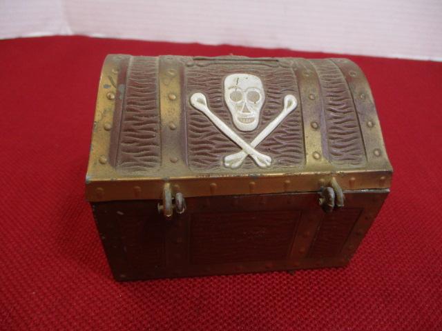 1940's E.J. Kahn Co. Metal Pirates Chest Coin Bank w/ Original Lock