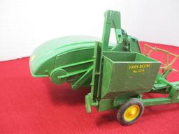 ERTL 1:16 Scale John Deere Doe Cast No.12A Baler