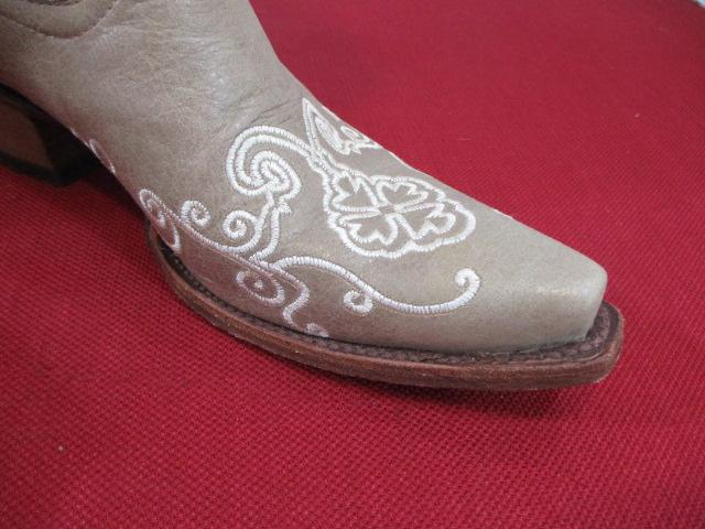 Circle G Hand Sewn Cowgirl Boots