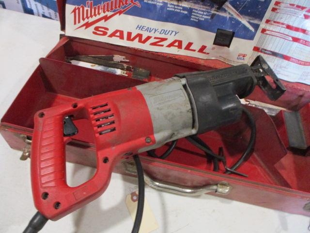 Milwaukee Heavy Duty Sawzall w/ Case