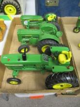 John Deere 1:16 Scale Die Cast Tractors-Lot of 3 (A)