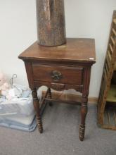 1-Drawer Stand