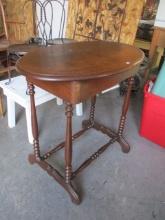 Oval 1-Drawer Hall Table