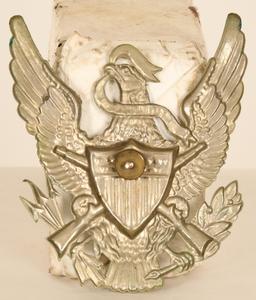 Eagle With Shield Guns & Arrows Hat Badge