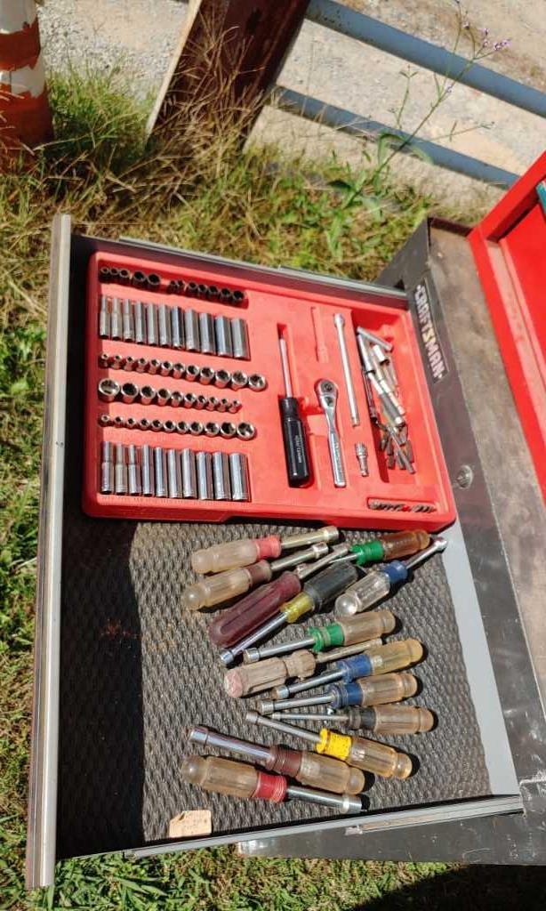 Husky & Craftsman tool boxes full of toolsl