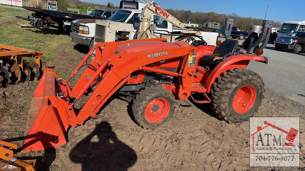 Kubota L3200 HST 4x4