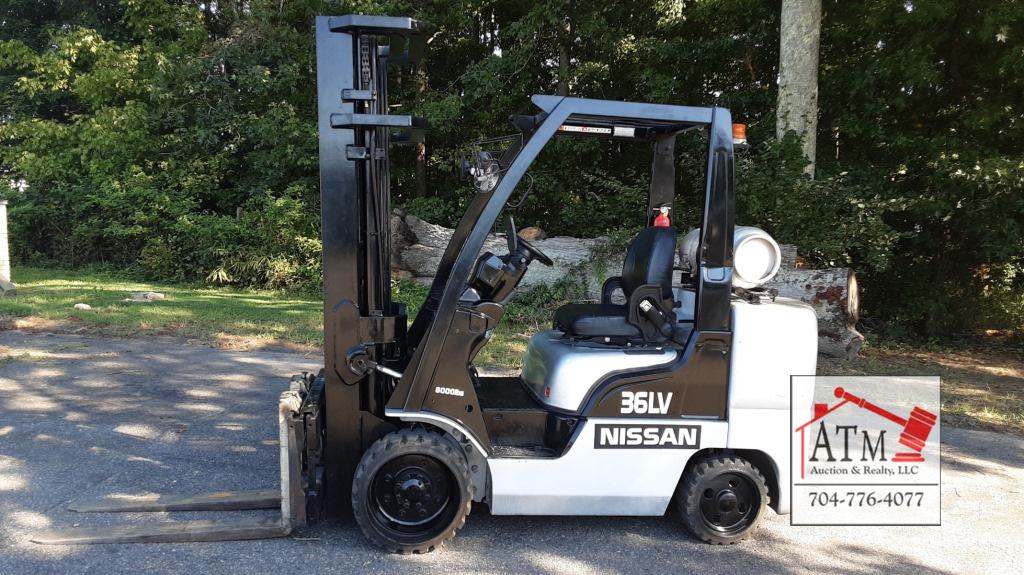 2006 Nissan Forklift