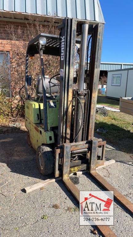 Clark C500-S30 Forklift