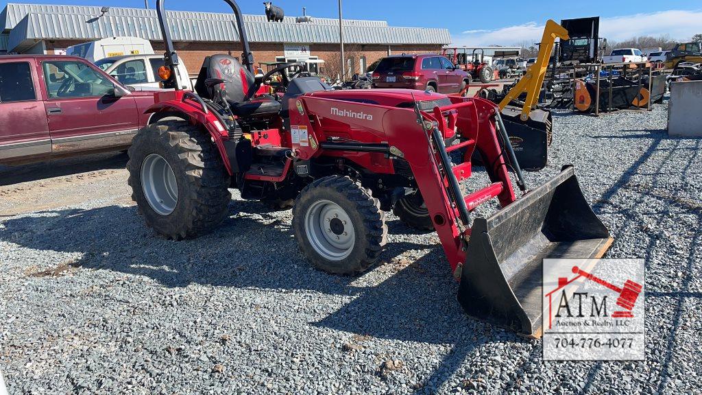2022 Mahindra 1626 Shuttle 4X4 w/ Bucket