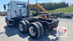 2004 Volvo VNM Day Cab