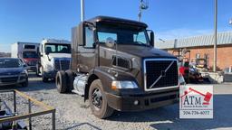 2006 Volvo VNM Day Cab