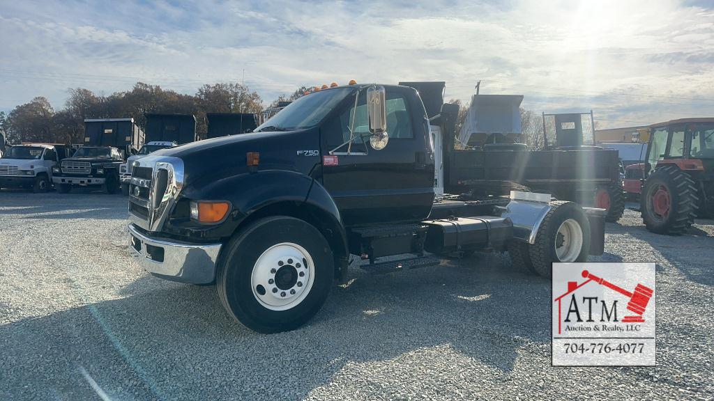 2004 Ford F-750