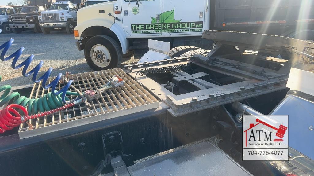 2004 Ford F-750