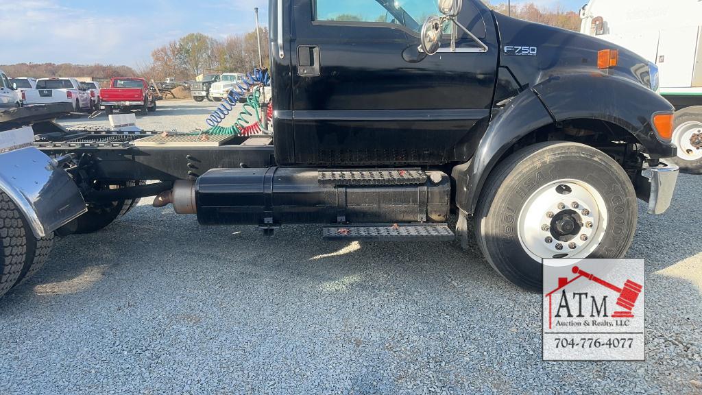 2004 Ford F-750