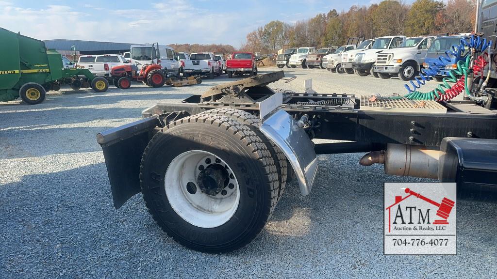 2004 Ford F-750