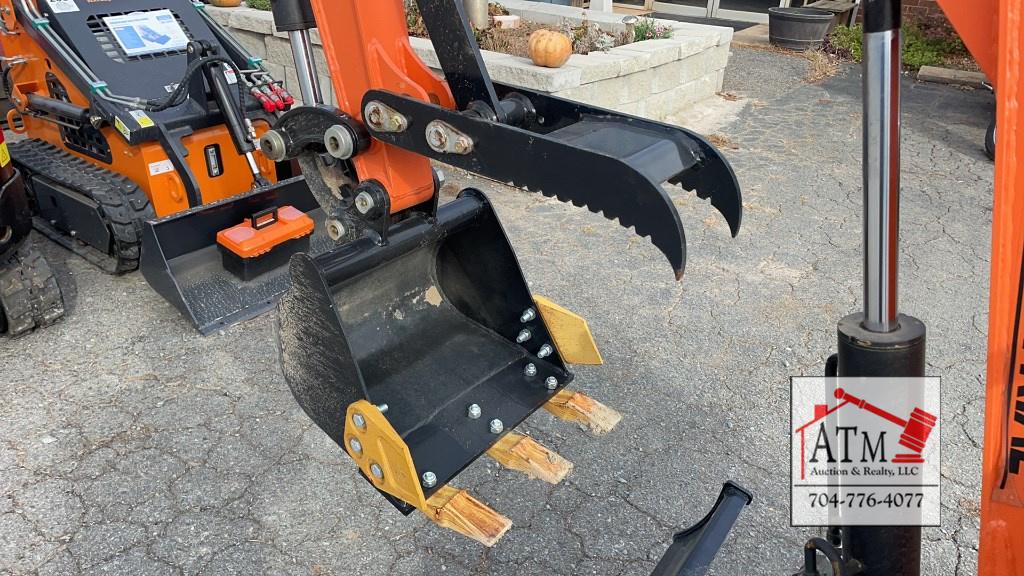 NEW AGT QH12 Mini Crawler Excavator w/ 16" Bucket