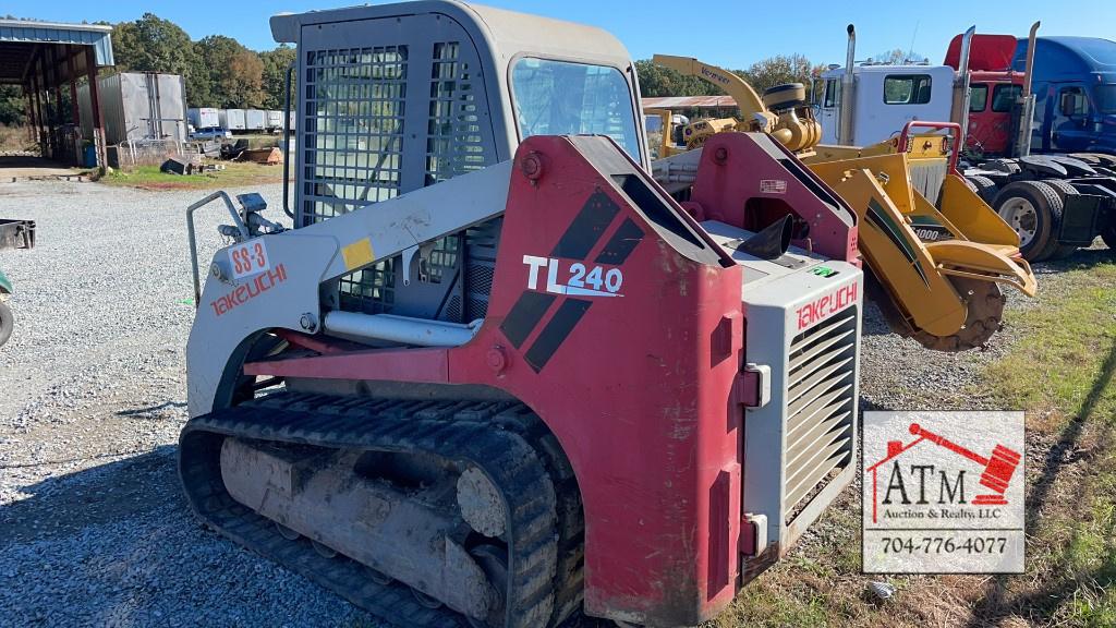 Takeuchi TL240 Compact Track Loader w/ 72" Bucket