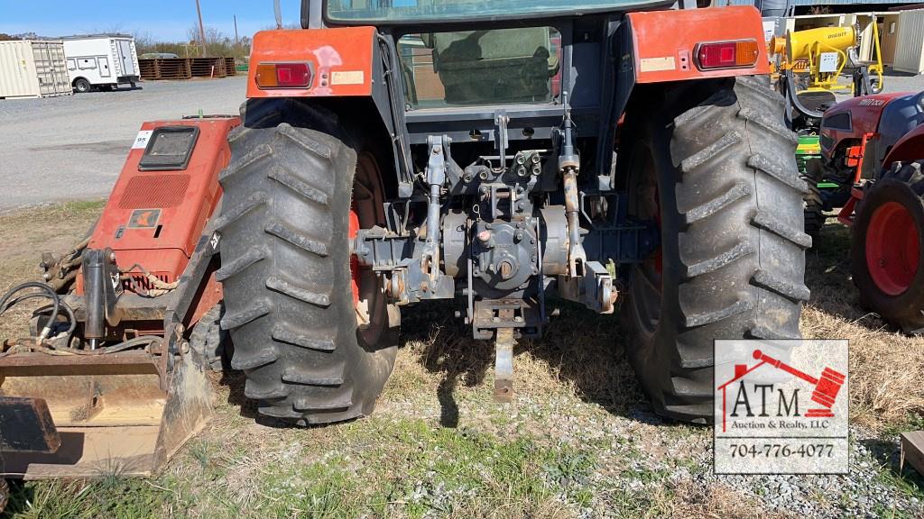 Kubota M-110 Tractor 4X4