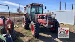Kubota M-110 Tractor 4X4
