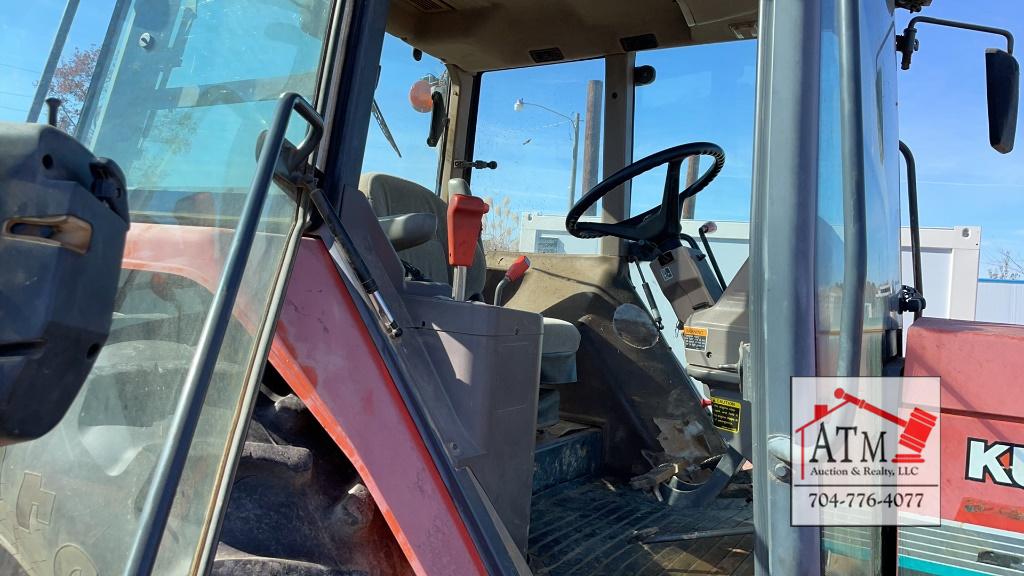 Kubota M-110 Tractor 4X4