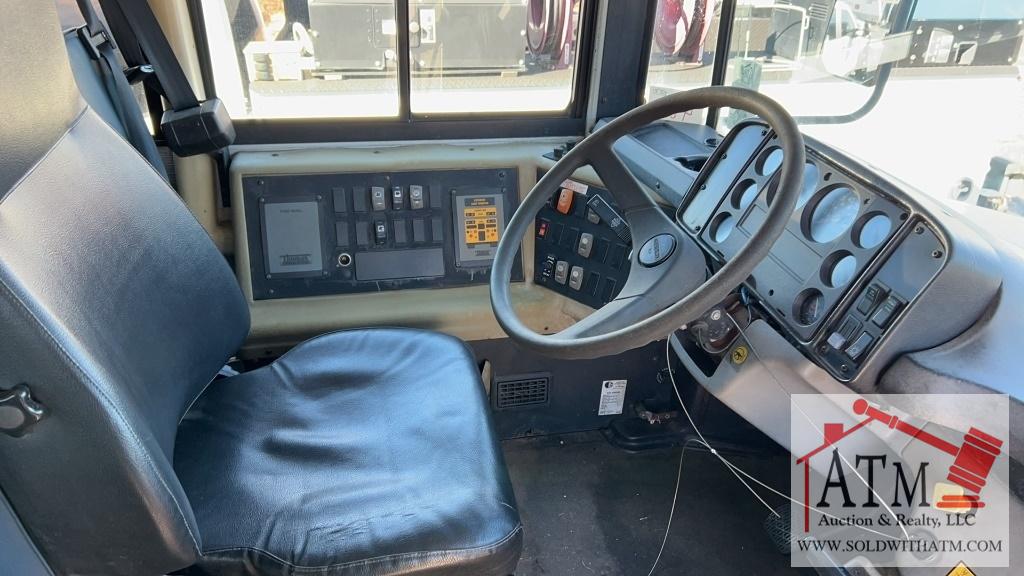 2000 Freightliner F5 65 Thomas Built Bus