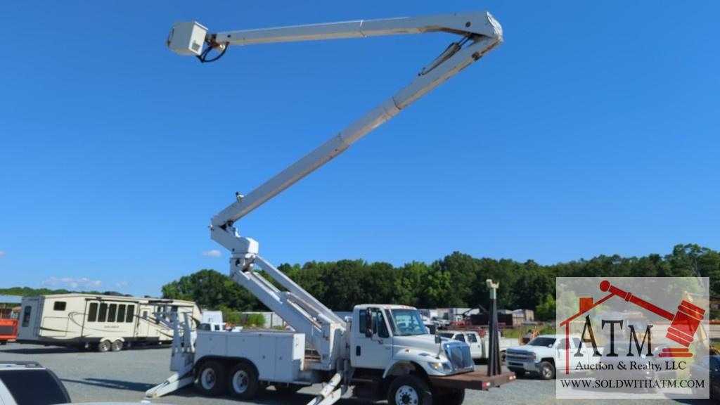 2005 International 7400 Bucket Truck - 100'