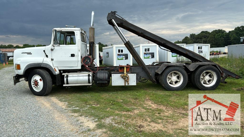 1995 Ford L9000 Aero Max Roll-Off Truck