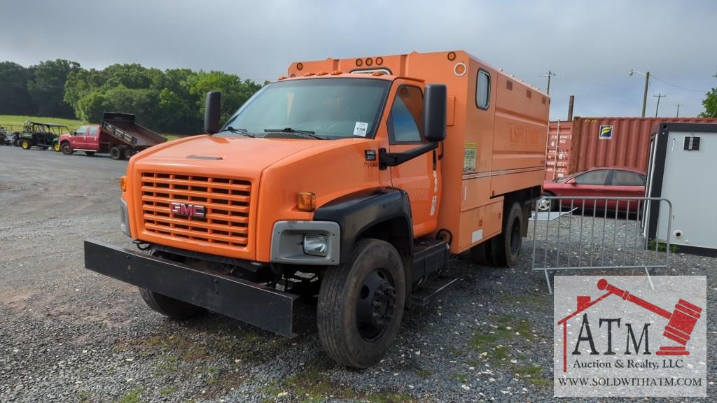 2006 GMC 6500 Chip Truck