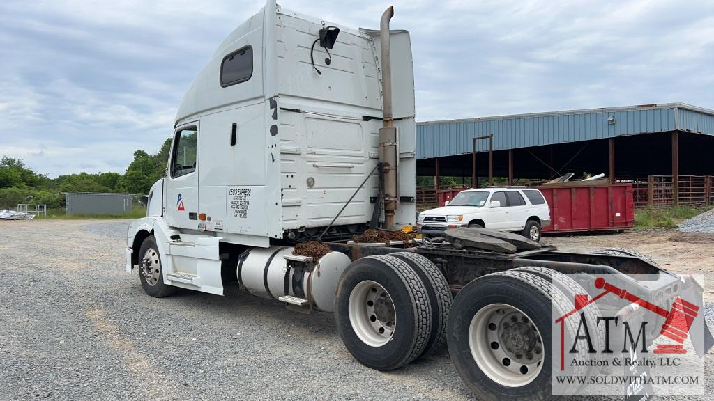 2007 Volvo VNL Truck