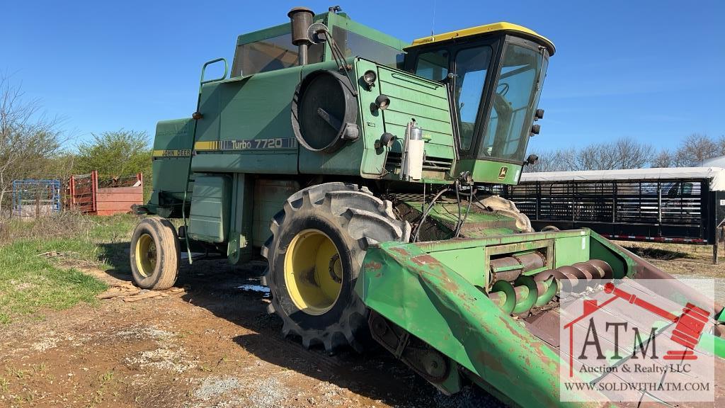 John Deere 7720 Turbo Combine