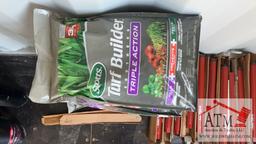 (7) Bags of Turf Builder