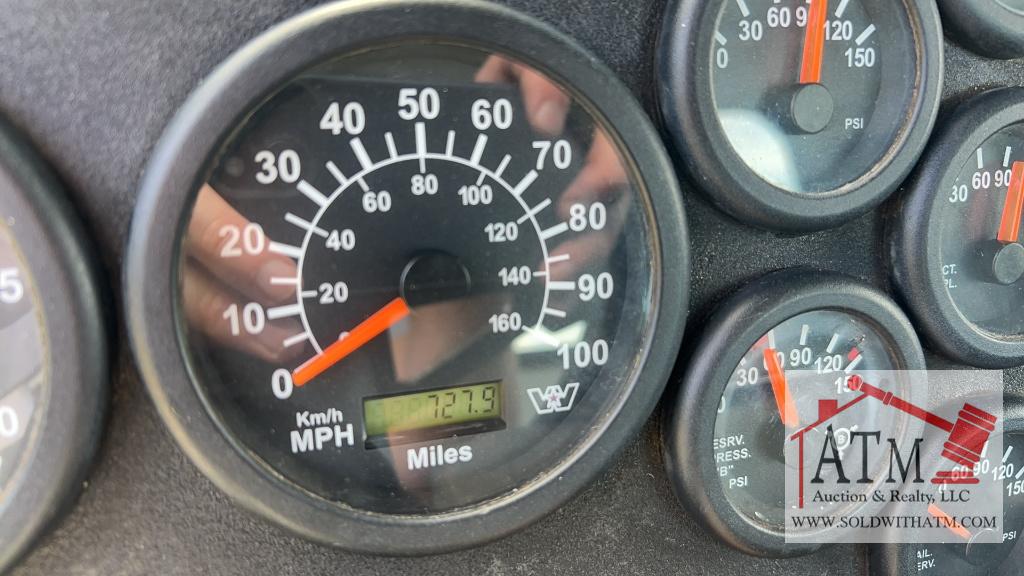 2017 Western Star 4900 SF (Glider)