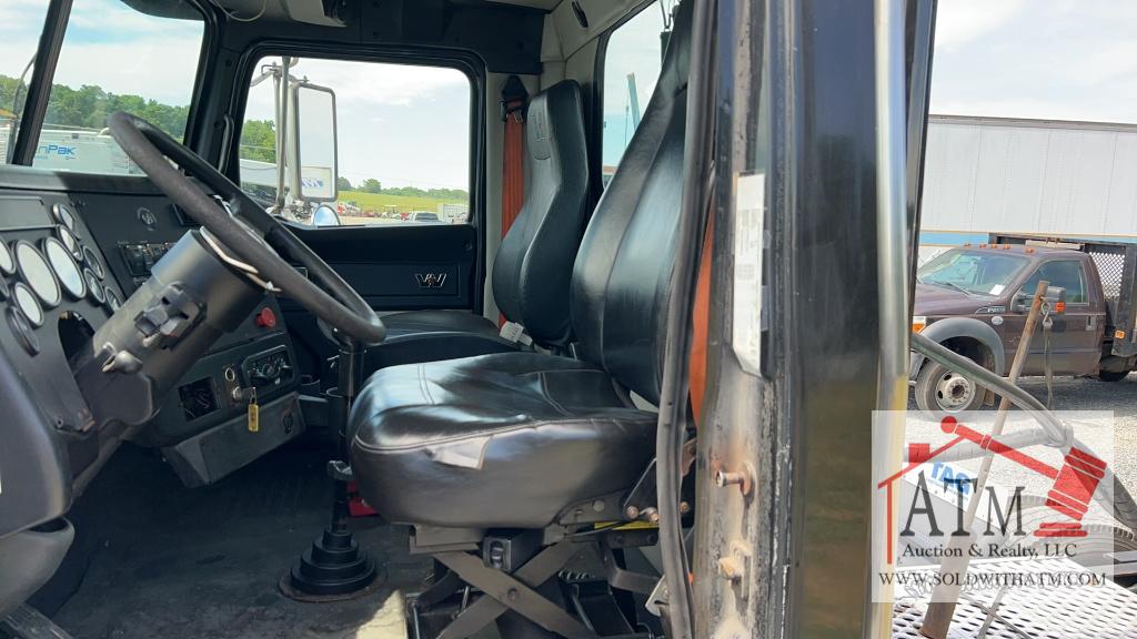 2017 Western Star 4900 SF (Glider)