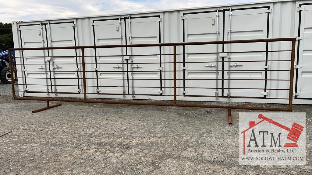 Continuous 24' Livestock Fence Panel Free-standing