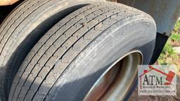 1990 Strick 28' Van Trailer