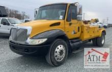 2003 International 4300 Wrecker