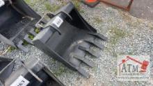 24" Bucket w/ Teeth - Backhoe Attachment