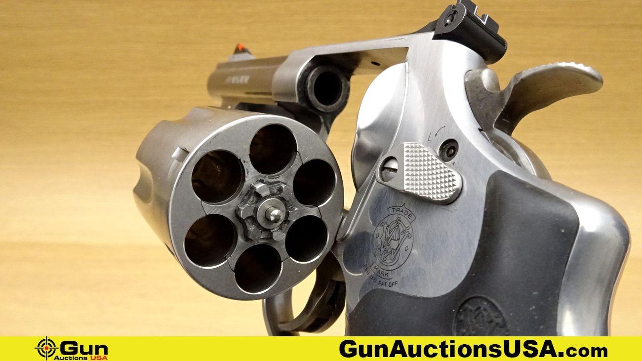 S&W 629-6 .44 MAGNUM Revolver. Excellent. 4" Barrel. Shiny Bore, Tight Action This iconic revolver b