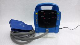Patient monitor dinamap GE PRO CARE 100 - power on