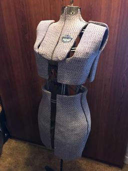Acme Adjustable Dress Form