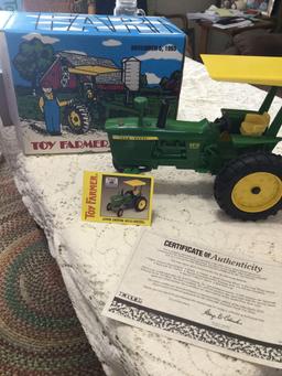 John Deere 4010 1993 national farm toy show collectors edition