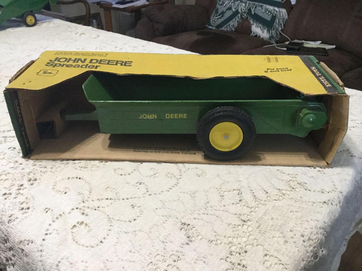 John Deere spreader new in box